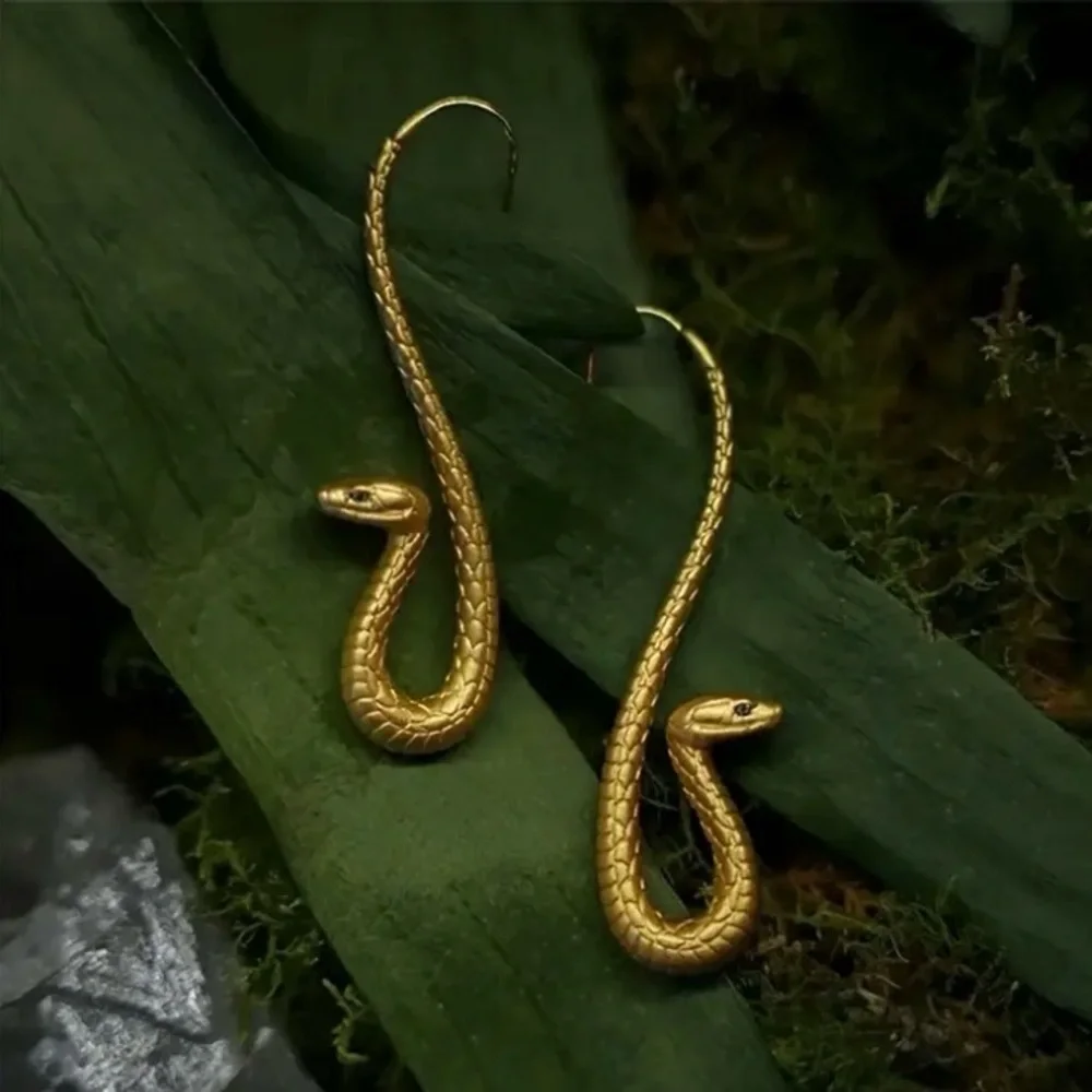 ✨Anthropologie Gold Snake Drop Earrings - Picture 3 of 6
